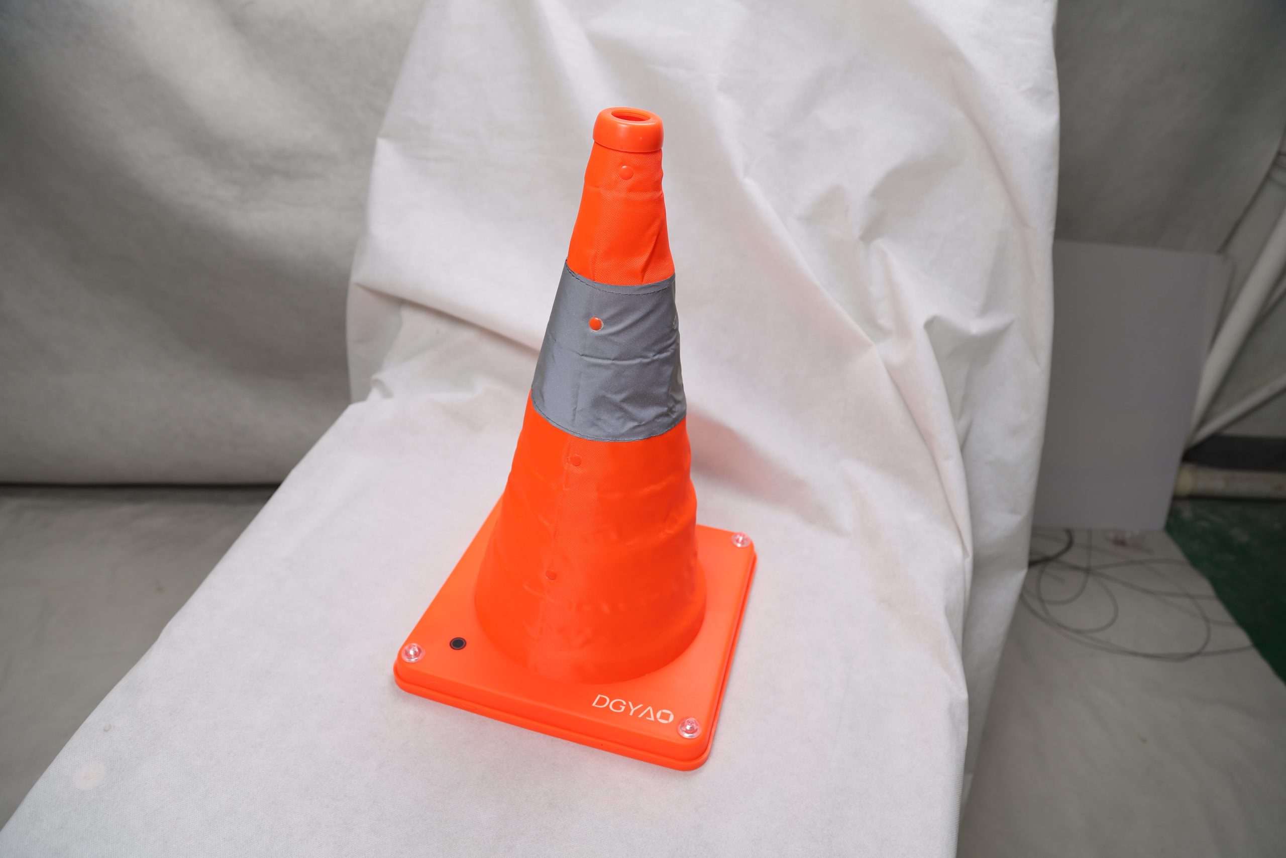 DGYAO Collapsible Roadside Emergency Cone with Reflective Strips & Flashing Red Strobe Light, Portable Retractable Warning Triangle Safety Kit for Car Breakdown, Truck, SUV - Image 4